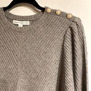 🆕 LE CHATEAU Grey Sweater!!! NEW w/o Tags!!!